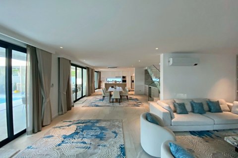 Вилла в Хуа Хине, Таиланд с 4 спальнями № 168362 - фото 11