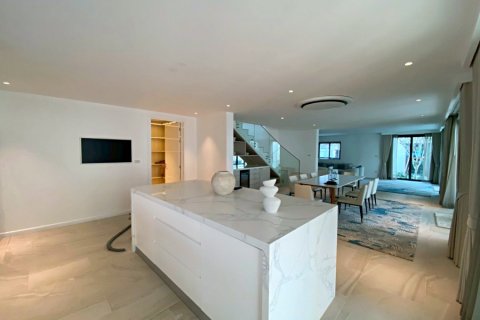 Вилла в Хуа Хине, Таиланд с 4 спальнями № 168362 - фото 12