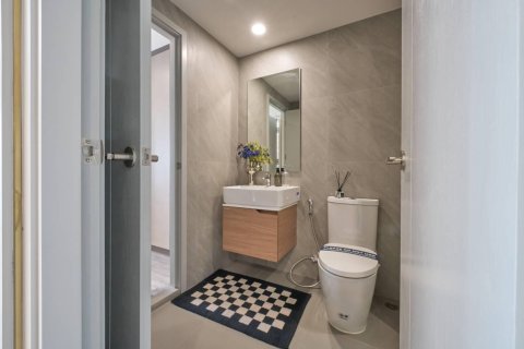 Кондоминиум с 2 спальнями в Банг Раке, Бангкок, Таиланд № 156889 - фото 10