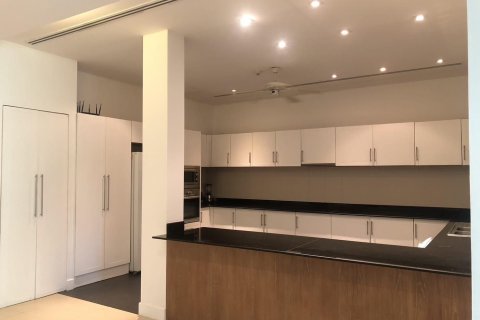 Condo in Phuket, Thailand, 3 bedrooms  № 156891 - photo 8