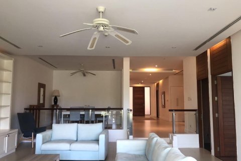 Condo in Phuket, Thailand, 3 bedrooms  № 156891 - photo 10