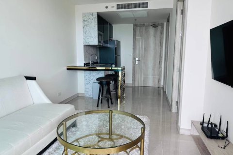 Studio dans le Condo à Pattaya, Thaïlande  № 171998 - photo 4