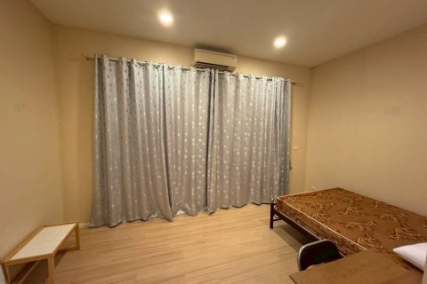 Townhouse in Nonthaburi, Thailand 3 bedrooms № 171999 - photo 18