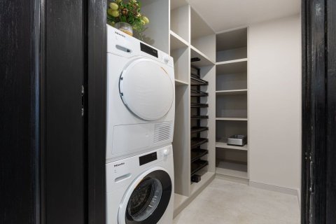 Condo à Khlong Toei, Bangkok, Thaïlande, 2 chambres  № 172002 - photo 7