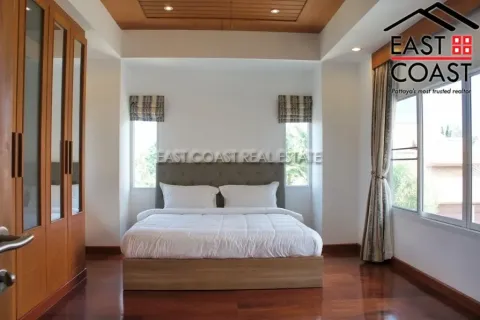 Casa de 7 dormitorios en Pattaya, Tailandia № 213228 - foto 12