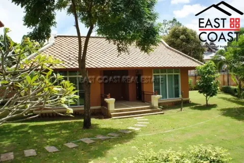 Casa de 7 dormitorios en Pattaya, Tailandia № 213228 - foto 29