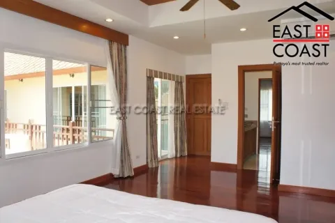 Casa de 7 dormitorios en Pattaya, Tailandia № 213228 - foto 13