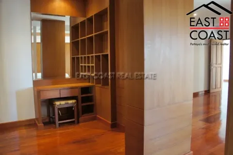 Casa de 7 dormitorios en Pattaya, Tailandia № 213228 - foto 5