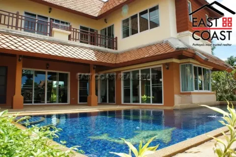 Maison à Pattaya, Thaïlande 7 chambres № 213228