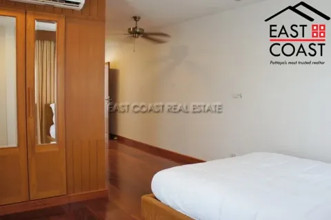 Casa de 7 dormitorios en Pattaya, Tailandia № 213228 - foto 8
