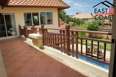 Casa de 7 dormitorios en Pattaya, Tailandia № 213228 - foto 9