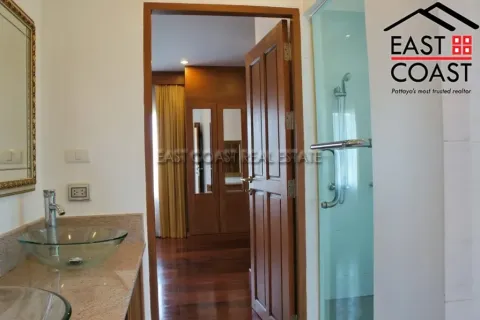 Casa de 7 dormitorios en Pattaya, Tailandia № 213228 - foto 14