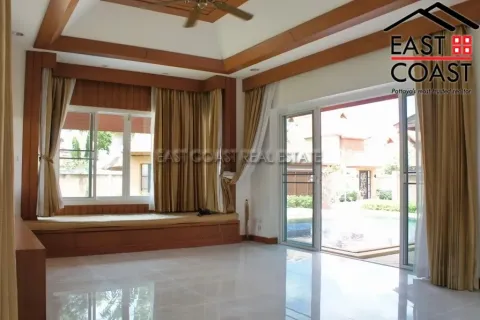 Casa de 7 dormitorios en Pattaya, Tailandia № 213228 - foto 20