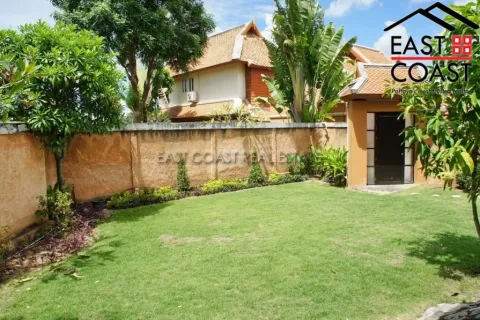 Casa de 7 dormitorios en Pattaya, Tailandia № 213228 - foto 27