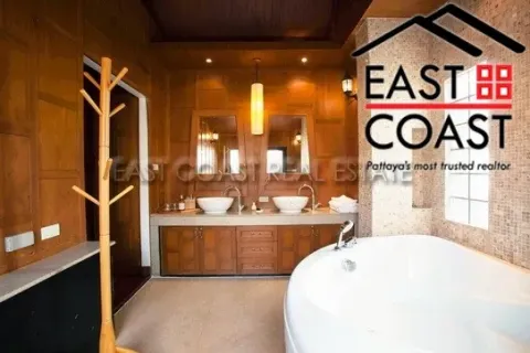 Casa de 4 dormitorios en Pattaya, Tailandia № 213229 - foto 9