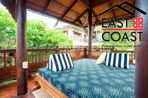Casa de 4 dormitorios en Pattaya, Tailandia № 213229 - foto 17