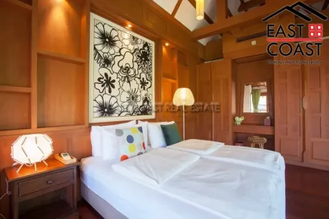 Casa de 4 dormitorios en Pattaya, Tailandia № 213229 - foto 11