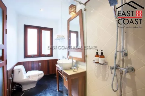 Casa de 4 dormitorios en Pattaya, Tailandia № 213229 - foto 14