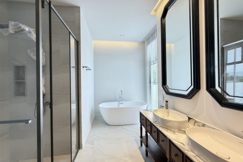 Villa in Pattaya, Thailand 4 Schlafzimmer № 220575 - Foto 18