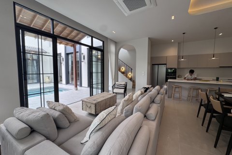 Villa in Pattaya, Thailand 4 Schlafzimmer № 220575 - Foto 9