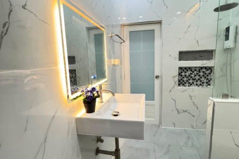 Villa in Pattaya, Thailand 2 Schlafzimmer № 220576 - Foto 28