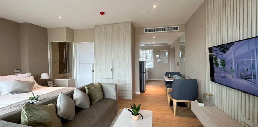 Condo in Phuket, Thailand, 2 bedrooms  № 163640