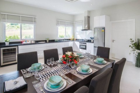 Villa in Hua Hin, Thailand 3 bedrooms № 114009 - photo 8