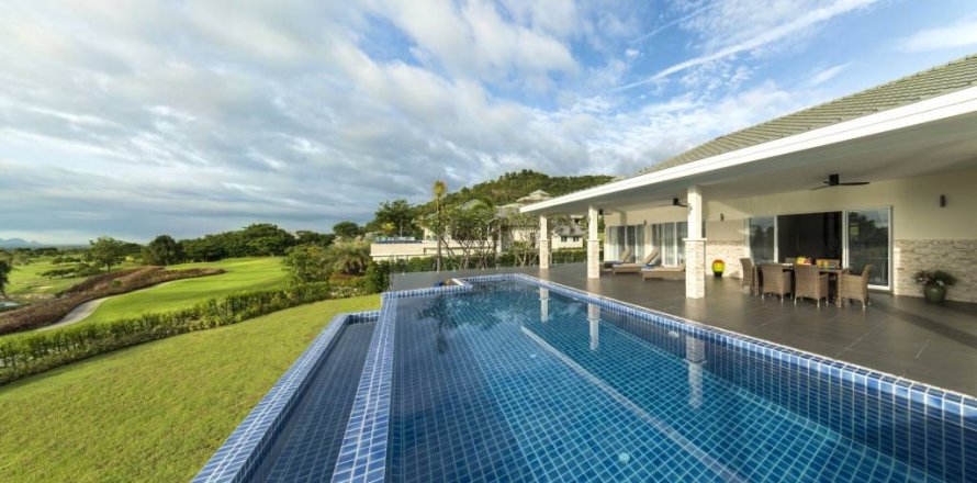 Villa in Hua Hin, Thailand 3 bedrooms № 114009