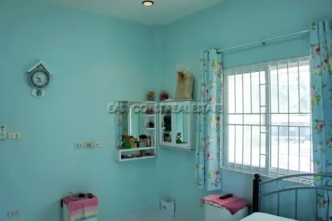 Casa de 3 dormitorios en Pattaya, Tailandia № 213677 - foto 13