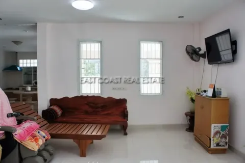 Casa de 3 dormitorios en Pattaya, Tailandia № 213677 - foto 6