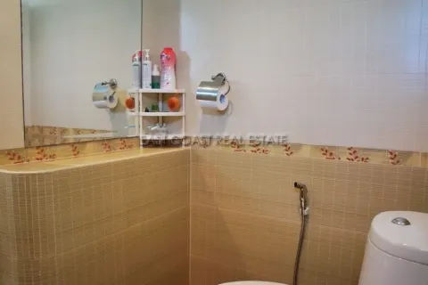 Casa de 3 dormitorios en Pattaya, Tailandia № 213677 - foto 11