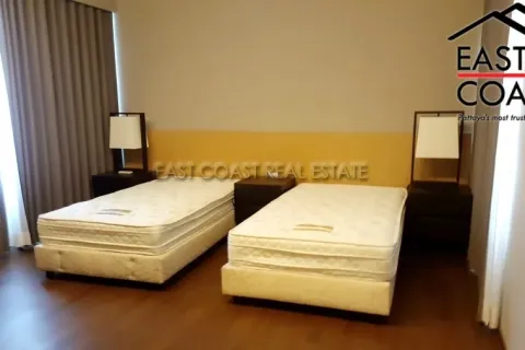 Condominio de 4 dormitorios en Pattaya, Tailandia № 213679 - foto 16