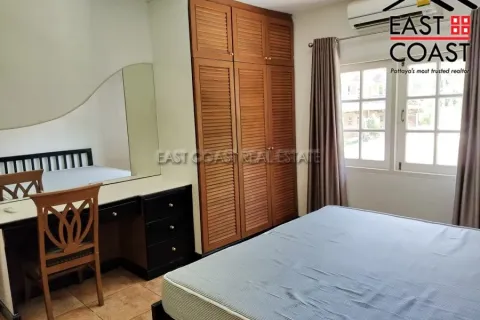 Casa de 4 dormitorios en Pattaya, Tailandia № 213682 - foto 13