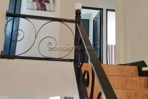 Casa de 4 dormitorios en Pattaya, Tailandia № 213682 - foto 7