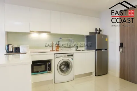 Condominio de 2 dormitorios en Pattaya, Tailandia № 213678 - foto 3