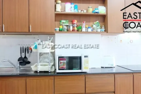 Condominio de 2 dormitorios en Jomtien Beach, Pattaya, Tailandia № 213676 - foto 11