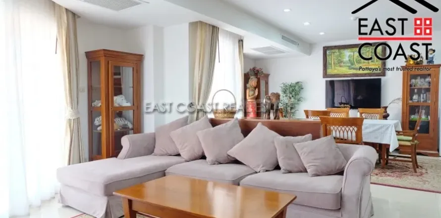 Condominio de 2 dormitorios en Jomtien Beach, Pattaya, Tailandia № 213676