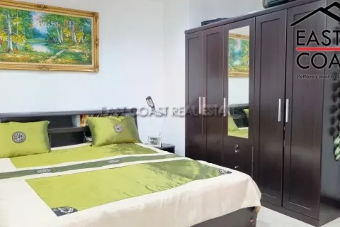 Condominio de 2 dormitorios en Jomtien Beach, Pattaya, Tailandia № 213676 - foto 9