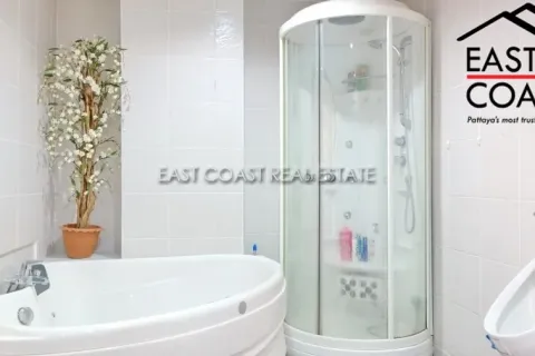 Condominio de 2 dormitorios en Jomtien Beach, Pattaya, Tailandia № 213676 - foto 7