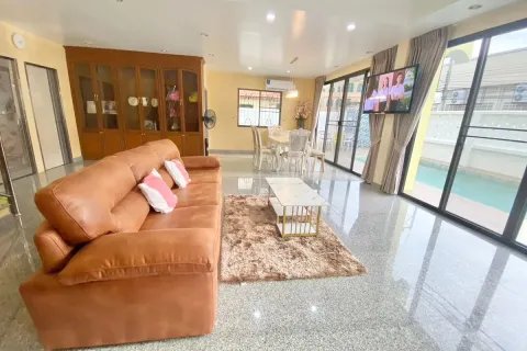 Casa de 4 dormitorios en Jomtien Beach, Pattaya, Tailandia № 211864 - foto 15