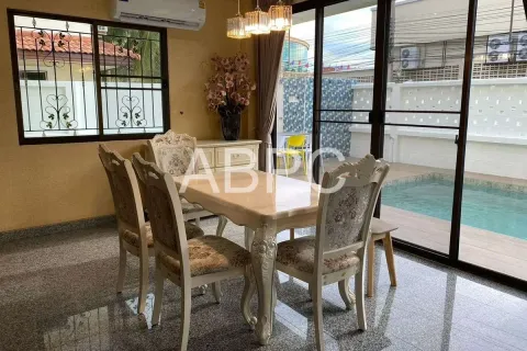 Casa de 4 dormitorios en Jomtien Beach, Pattaya, Tailandia № 211864 - foto 6