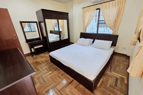 Casa de 4 dormitorios en Jomtien Beach, Pattaya, Tailandia № 211864 - foto 24