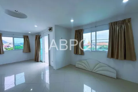 Casa de 8 dormitorios en Pattaya, Tailandia № 211868 - foto 10