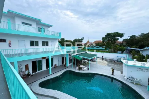 Casa de 8 dormitorios en Pattaya, Tailandia № 211868 - foto 6