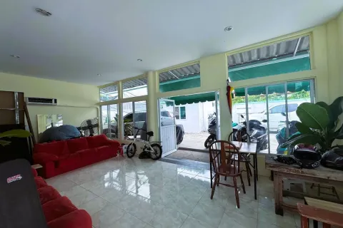 Casa de 8 dormitorios en Pattaya, Tailandia № 211868 - foto 22