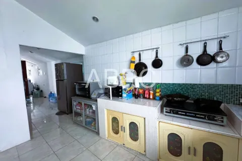 Casa de 8 dormitorios en Pattaya, Tailandia № 211868 - foto 16