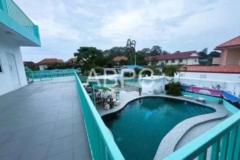 Casa de 8 dormitorios en Pattaya, Tailandia № 211868 - foto 7