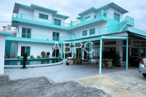 Casa de 8 dormitorios en Pattaya, Tailandia № 211868 - foto 3