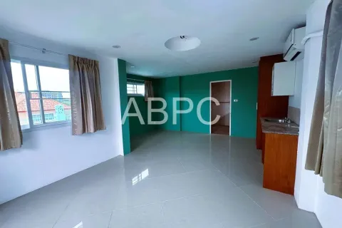 Casa de 8 dormitorios en Pattaya, Tailandia № 211868 - foto 11