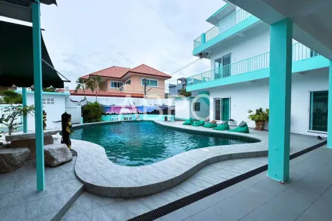 Casa de 8 dormitorios en Pattaya, Tailandia № 211868 - foto 5